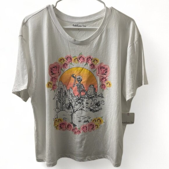 Rebellious One Tops - Rebellious One Juniors' Desert Flower Graphic-Print T-Shirt, Size L, New